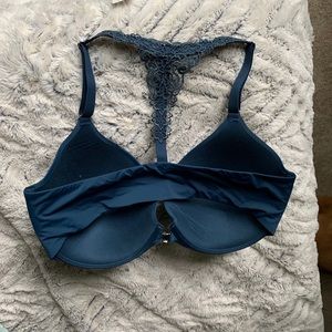 ✨NWT Soma Front Close Lace Racerback Bra